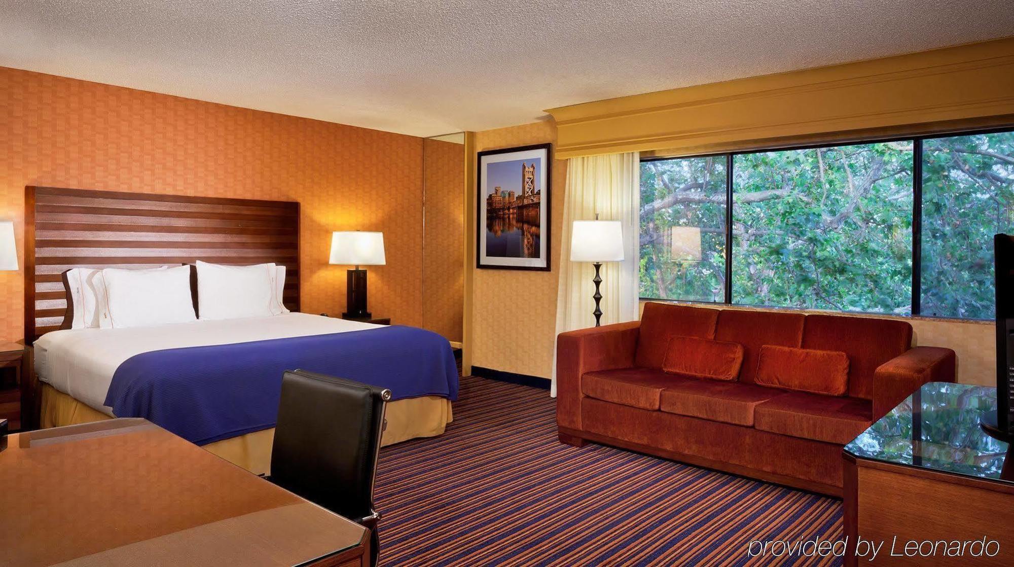 Holiday Inn Express Sacramento Convention Center, An Ihg Hotel Room photo